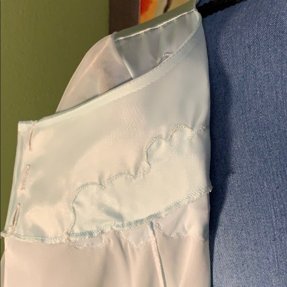 Light Blue Vintage Robe - Picture 4 of 5